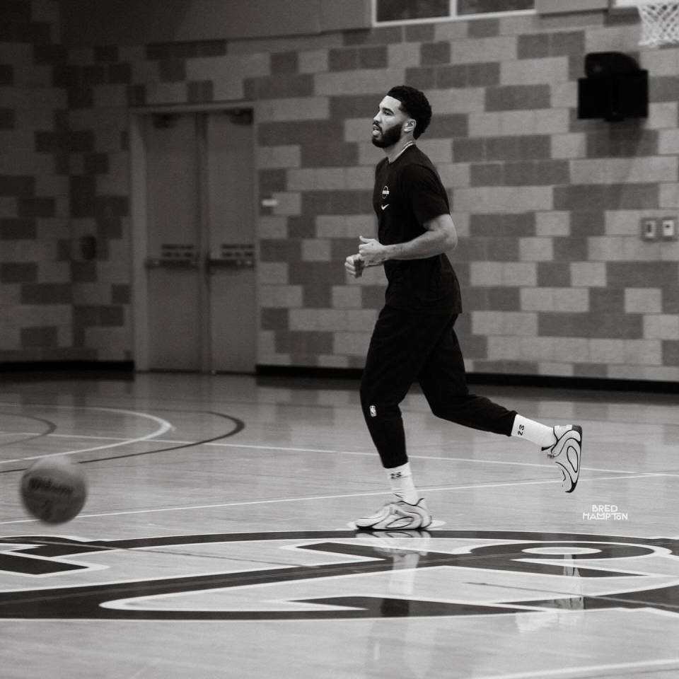 塔图姆首发 塔图姆首发