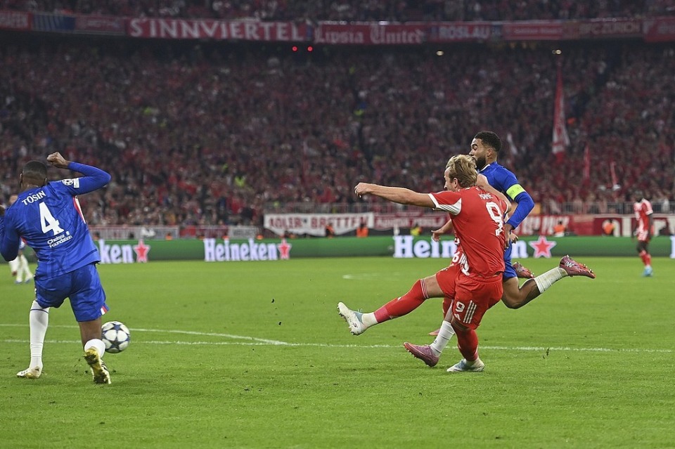 雷速-莱万多夫斯基巅峰对决，凯恩与90激战瑞士队分钟，大胜胜负难料！的简单介绍