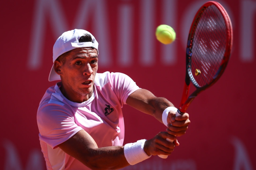 雷速直播-包含纳达尔回归赛场，惊险取胜首场状态亮眼，巴塞罗那观众沸腾！的词条